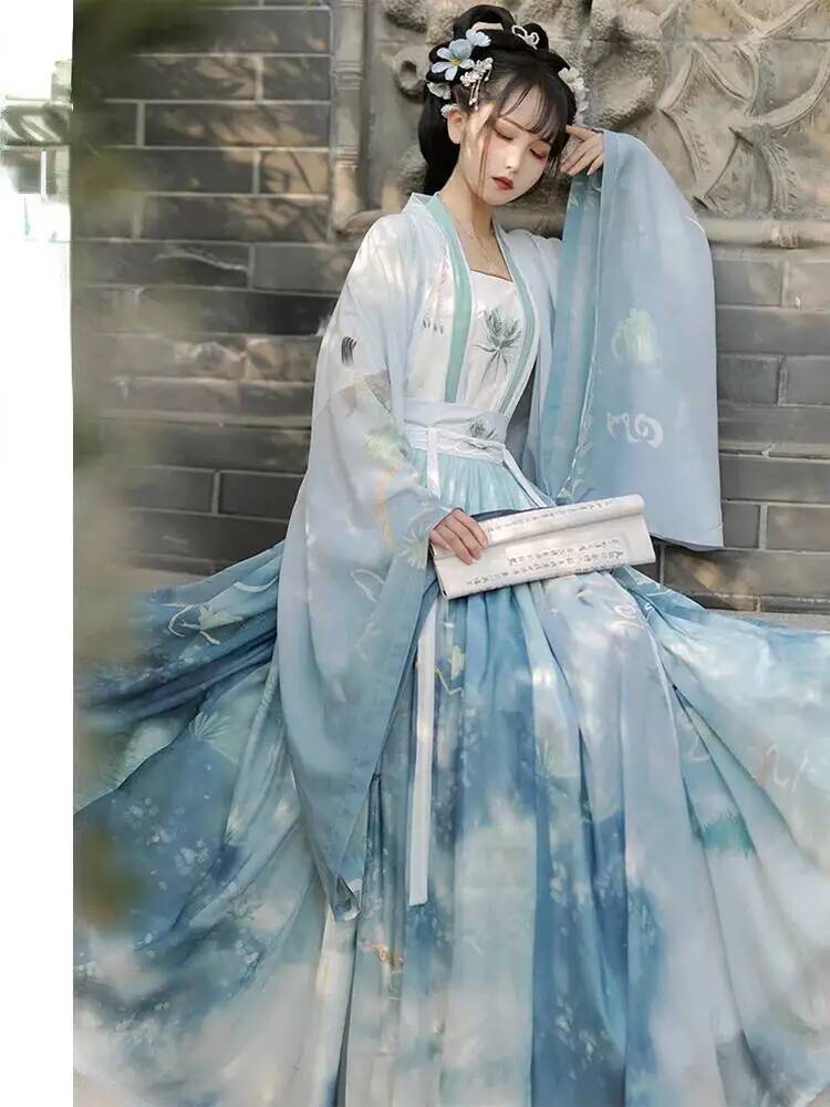 Traditional Hanfu Chinese New  - Asian Cosplay Anime 评论和价格
